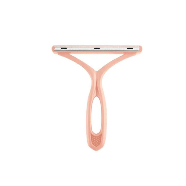 تصویر استفاده پرزگیر سگ و گربه پی.کا P.K