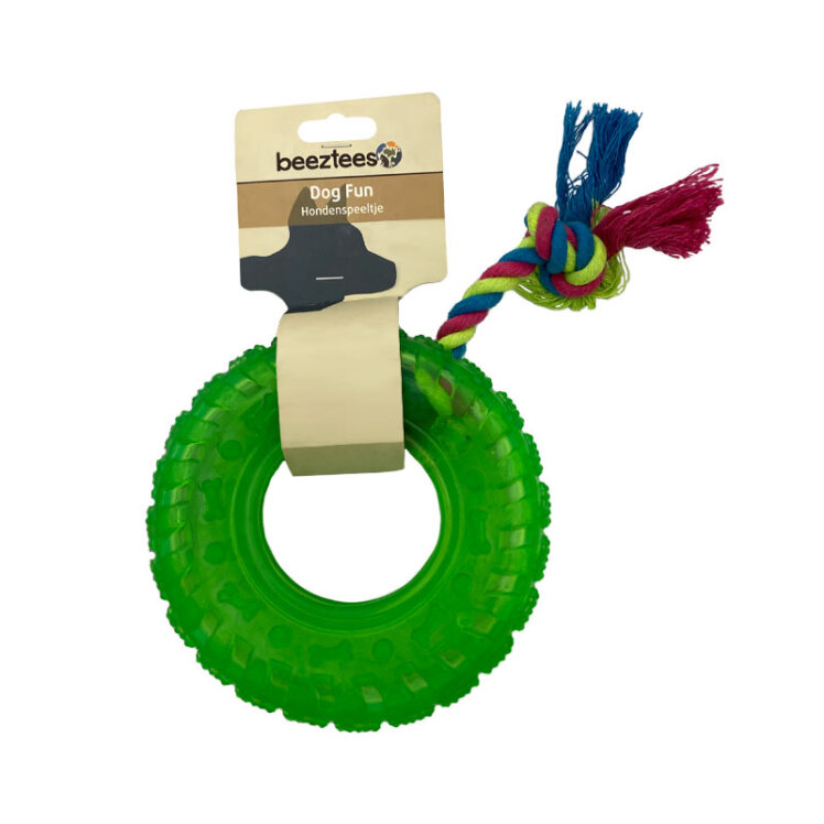 عکس اسباب بازی حلقه ای دندانی سگ بیزتیس Beeztees Dog Fun رنگ سبز با یک طناب کوتاه کنفی رنگی