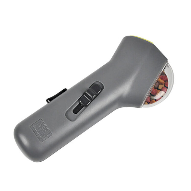 تصویر دستگاه پرتاب تشویقی و غذای سگ